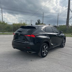 Lexus NX 300 Base - 8