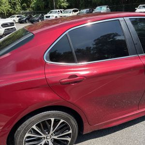 2018 Toyota CAMRY SE photo 9