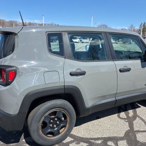JEEP RENEGADE SPORT - 9