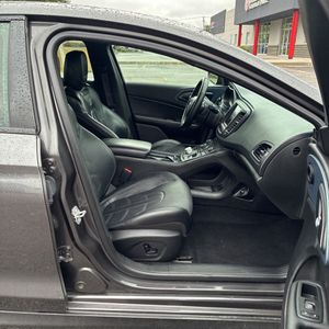 2015 Chrysler 200 S — миниатюра 33