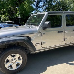 JEEP GLADIATOR SPORT S - 2