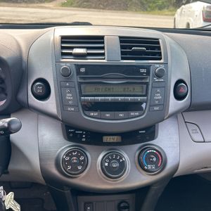 صورة مصغرة 36 لـ 2011 Toyota RAV4 BASE
