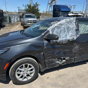 CHEVROLET EQUINOX LS - 2