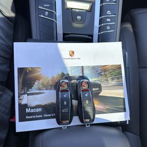 صورة 55 لـ 2018 Porsche MACAN BASE