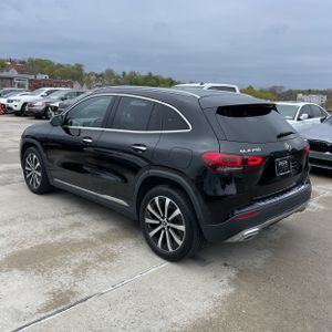 MERCEDES-BENZ GLA - 5