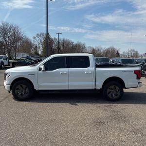 FORD F150 LIGHTNING LARIAT - 3
