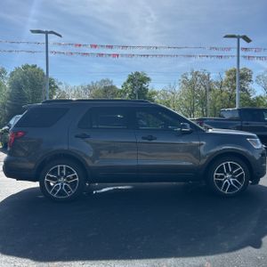 FORD EXPLORER SPORT - 10