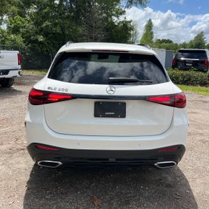 MERCEDES-BENZ GLC - 7