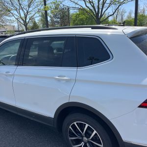 VOLKSWAGEN TIGUAN SE - 6