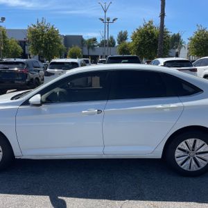 VOLKSWAGEN JETTA S - 4