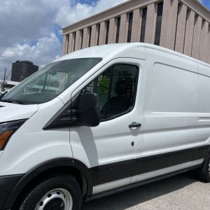 FORD TRANSIT 250 - 2
