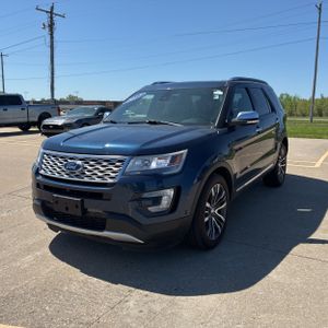 FORD EXPLORER PLATINUM - 1