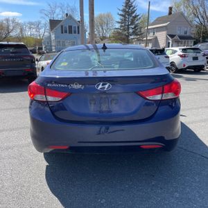 HYUNDAI ELANTRA GLS - 7