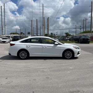 2018 Hyundai SONATA SE 照片 10
