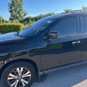 2017 Nissan PATHFINDER SV 照片 2