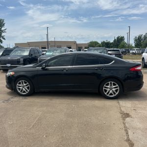 FORD FUSION SE - 3