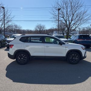 VOLKSWAGEN TAOS S 4MOTION - 10