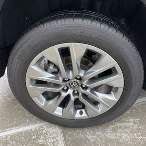 2024 Toyota RAV4 XLE PREMIUM 缩略图 19