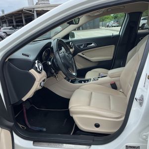 2019 Mercedes-BENZ GLA 缩略图 32