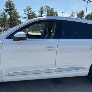 AUDI Q7 45 SE PREMIUM - 4