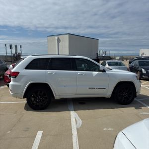2018 JEEP GRAND CHEROKEE ALTITUDE — фото 10