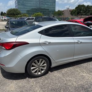 صورة 9 لـ 2014 Hyundai ELANTRA SE