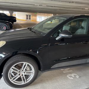 Porsche Macan Base - 2