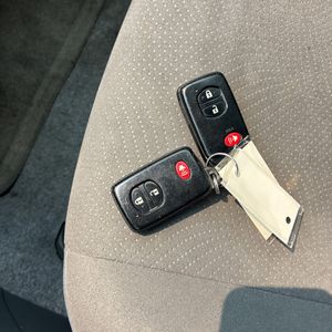 2011 Toyota PRIUS TWO — миниатюра 47