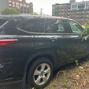 2022 Toyota HIGHLANDER LE 照片 9
