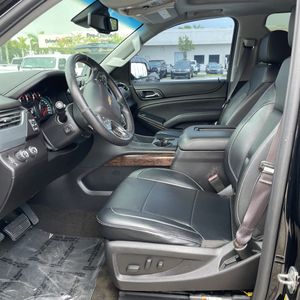 2017 Chevrolet SUBURBAN LT 缩略图 31