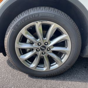 2022 Lincoln CORSAIR STANDARD — миниатюра 17