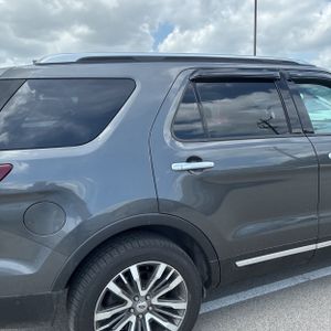 FORD EXPLORER PLATINUM - 9