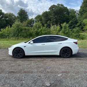 صورة 3 لـ 2025 Tesla MODEL 3 LONG RANGE