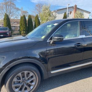 KIA TELLURIDE LX - 2