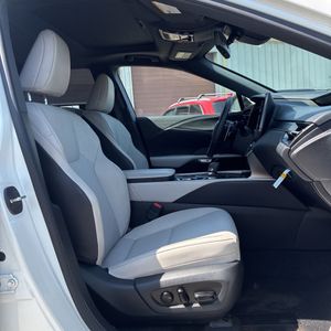 2024 Lexus RX 350 PREMIUM — миниатюра 32