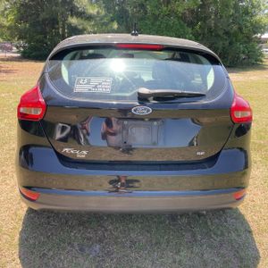 FORD FOCUS SE - 7