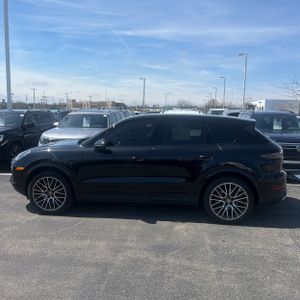 PORSCHE CAYENNE BASE - 3