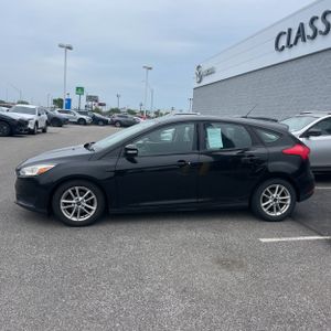 FORD FOCUS SE - 2
