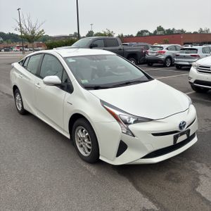 صورة 8 لـ 2016 Toyota PRIUS TWO
