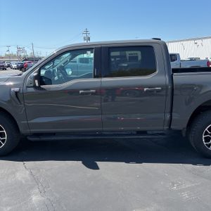 FORD F-150 XLT - 4