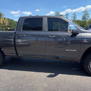 2024 RAM 2500 LARAMIE thumbnail 11