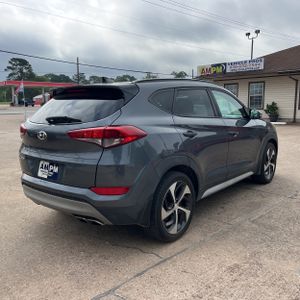 HYUNDAI TUCSON - 8
