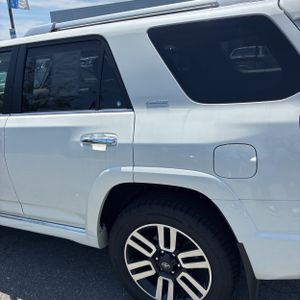 2022 Toyota 4RUNNER LIMITED photo 5
