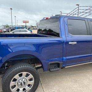 FORD F-250 SUPER DUTY LARIAT - 9
