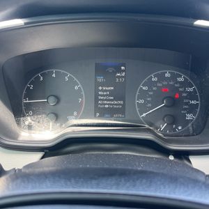 صورة مصغرة 39 لـ 2025 Toyota COROLLA LE