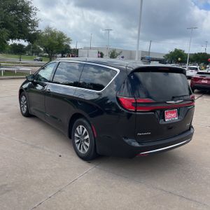 CHRYSLER PACIFICA HYBRID SELECT - 5