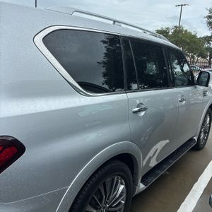 2019 Infiniti QX80 LUXE — фото 9