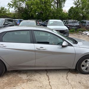 HYUNDAI ELANTRA - 10