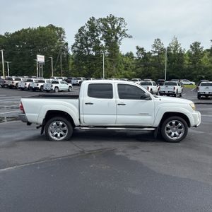صورة 10 لـ 2011 Toyota TACOMA PRERUNNER