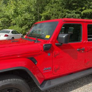 صورة 2 لـ 2025 JEEP WRANGLER 4XE SAHARA 4XE